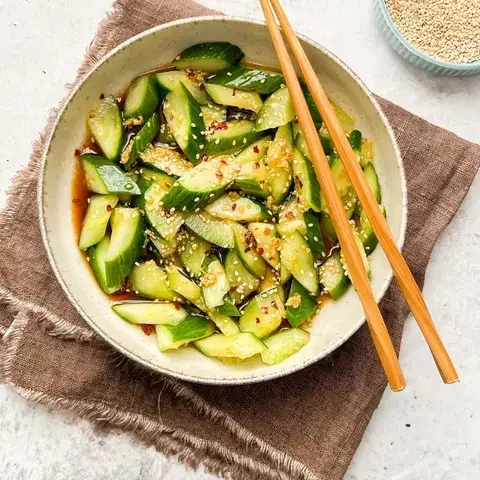 Chinese smashed cucumber salad