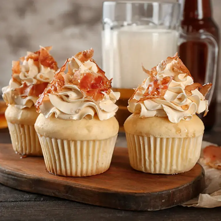 maple bacon cupcakes - Fine Dining Lovers