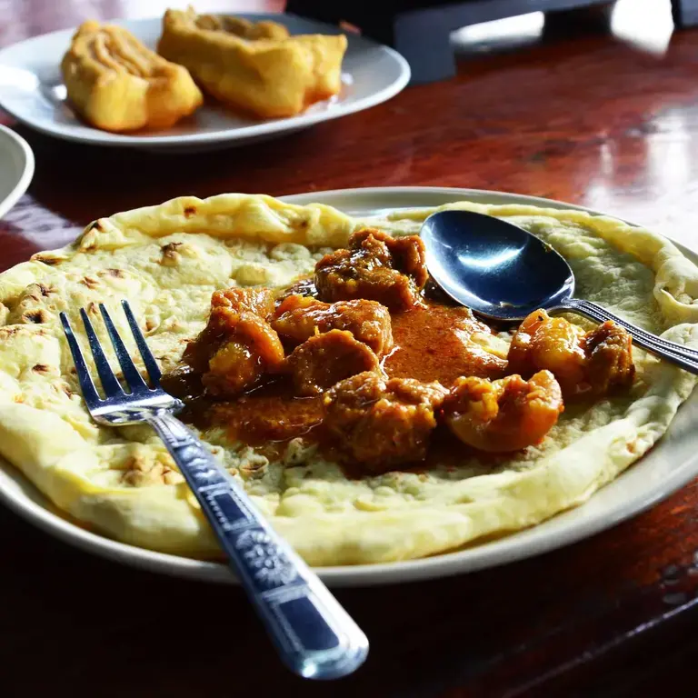 indian-roti-how-to-eat