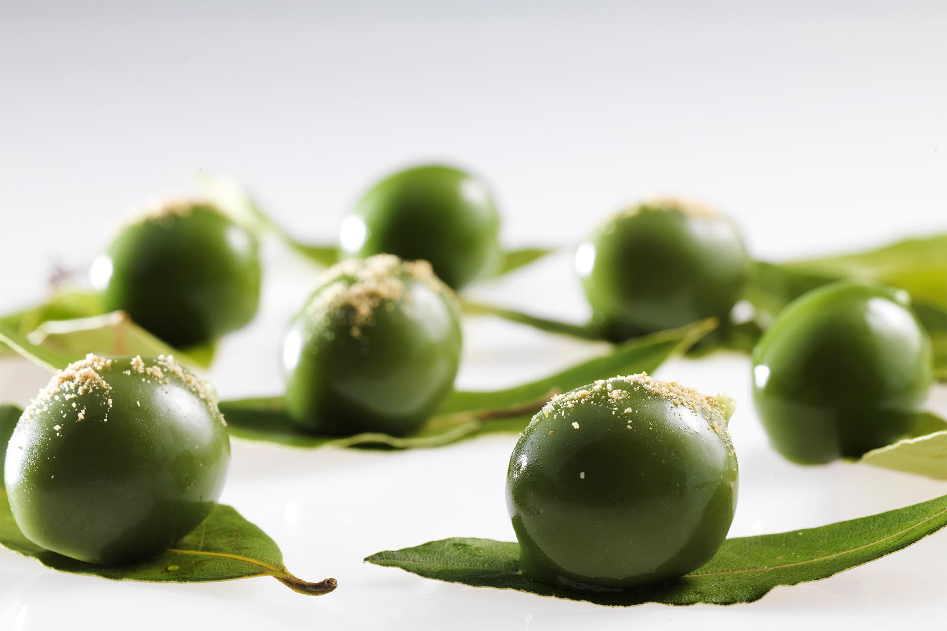 Green tomato olives