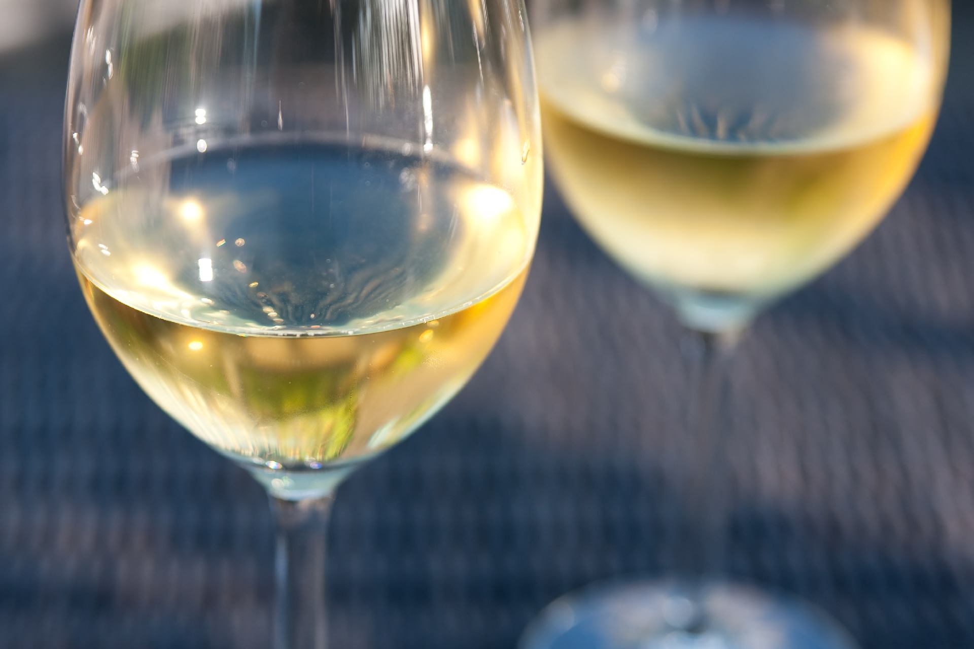 glass of white wine close up ©iStock