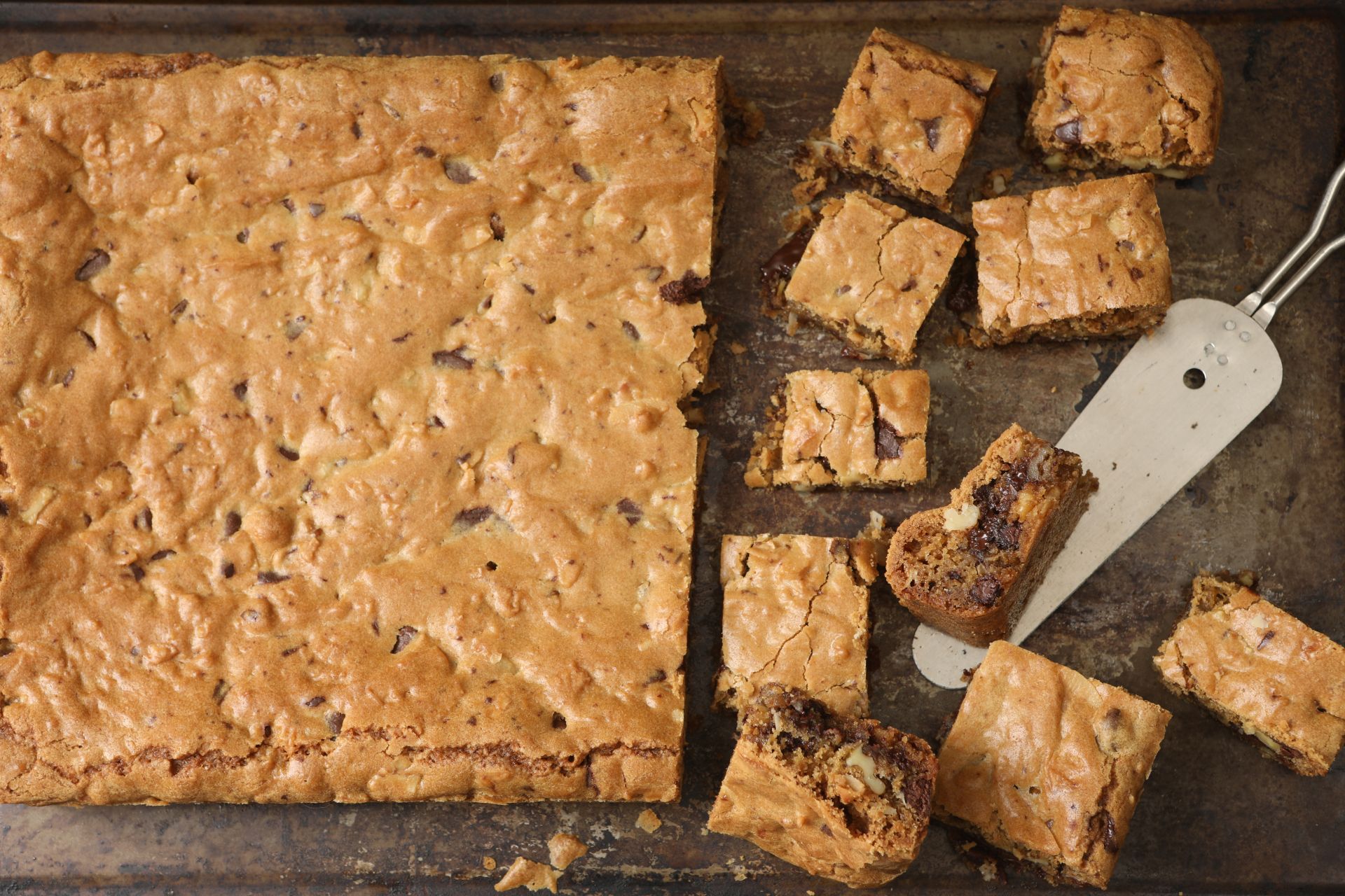 a tray of baked blondies