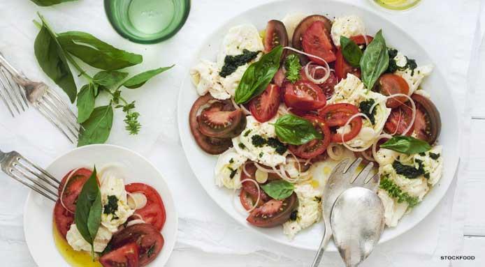 l_10959_tomato-mozzarella-basil-salad.jpg