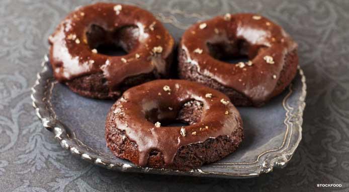 l_11363_gluten-free-vegan-chocolate-doughnuts.jpg