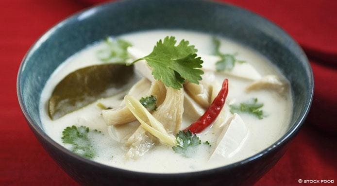 l_7531_coconut-soup-chicken.JPG